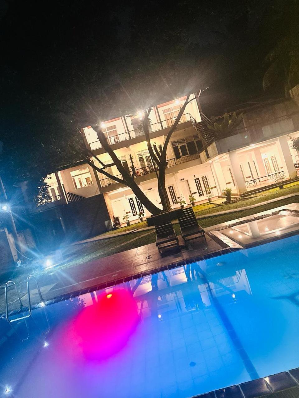 Hotel The Shade Brothers Katunayaka Zewnętrze zdjęcie