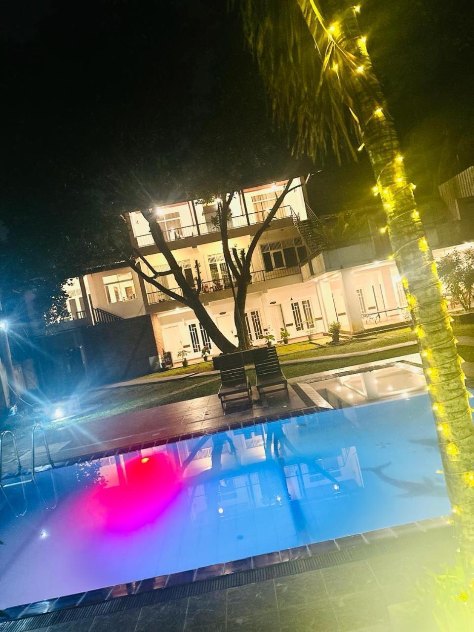 Hotel The Shade Brothers Katunayaka Zewnętrze zdjęcie